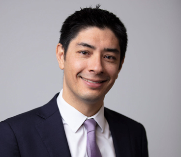 Head shot of Professor Eric Knight